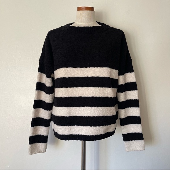 ATM striped black and white sweater pullover size medium preowned - Picture 1 of 6